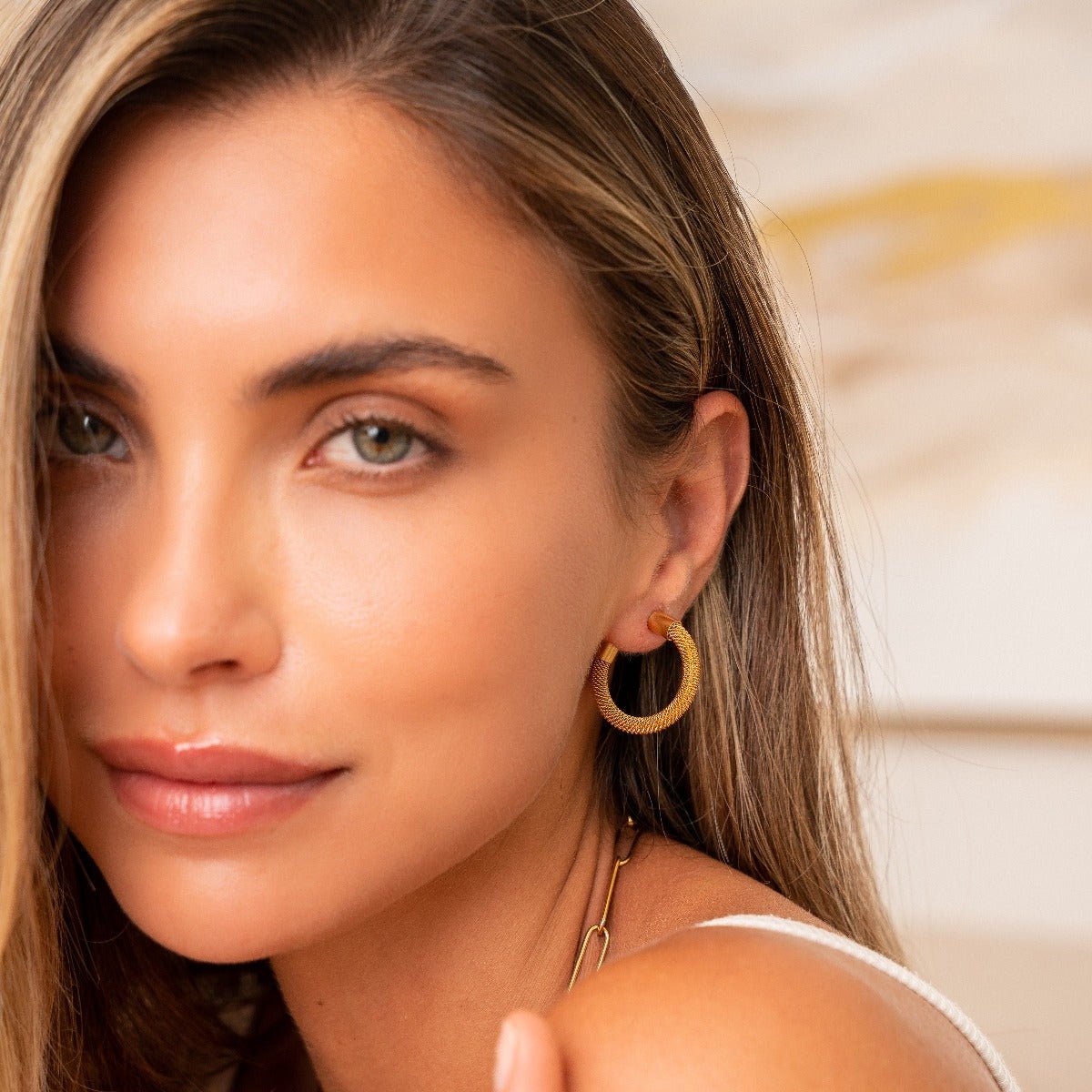 Isabella Mesh Hoop Earrings – 18K Gold Plated