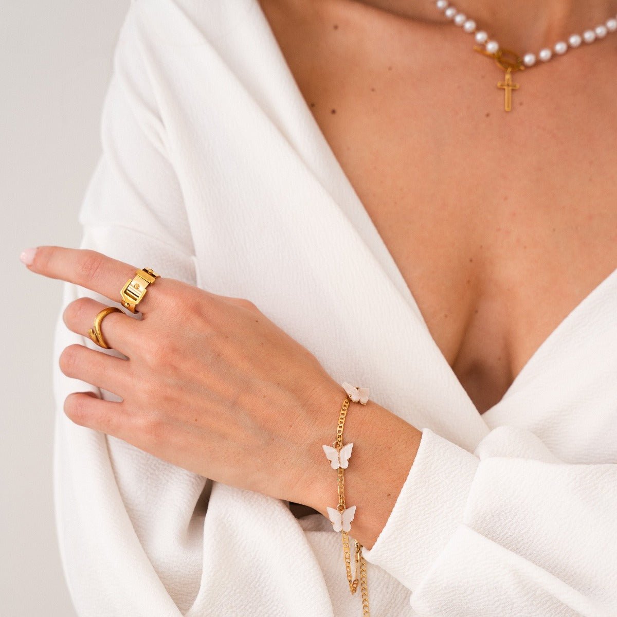 Eterna Buckle Ring – 18K Gold Plated