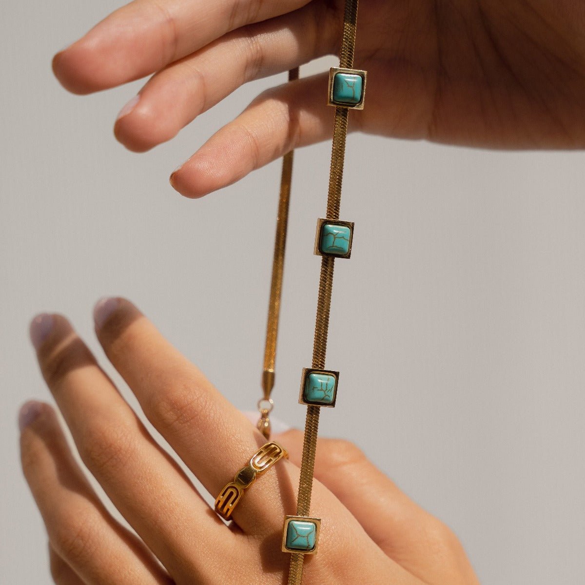 Aqualis Gem Mesh Necklace – 18K Gold Triple Plated