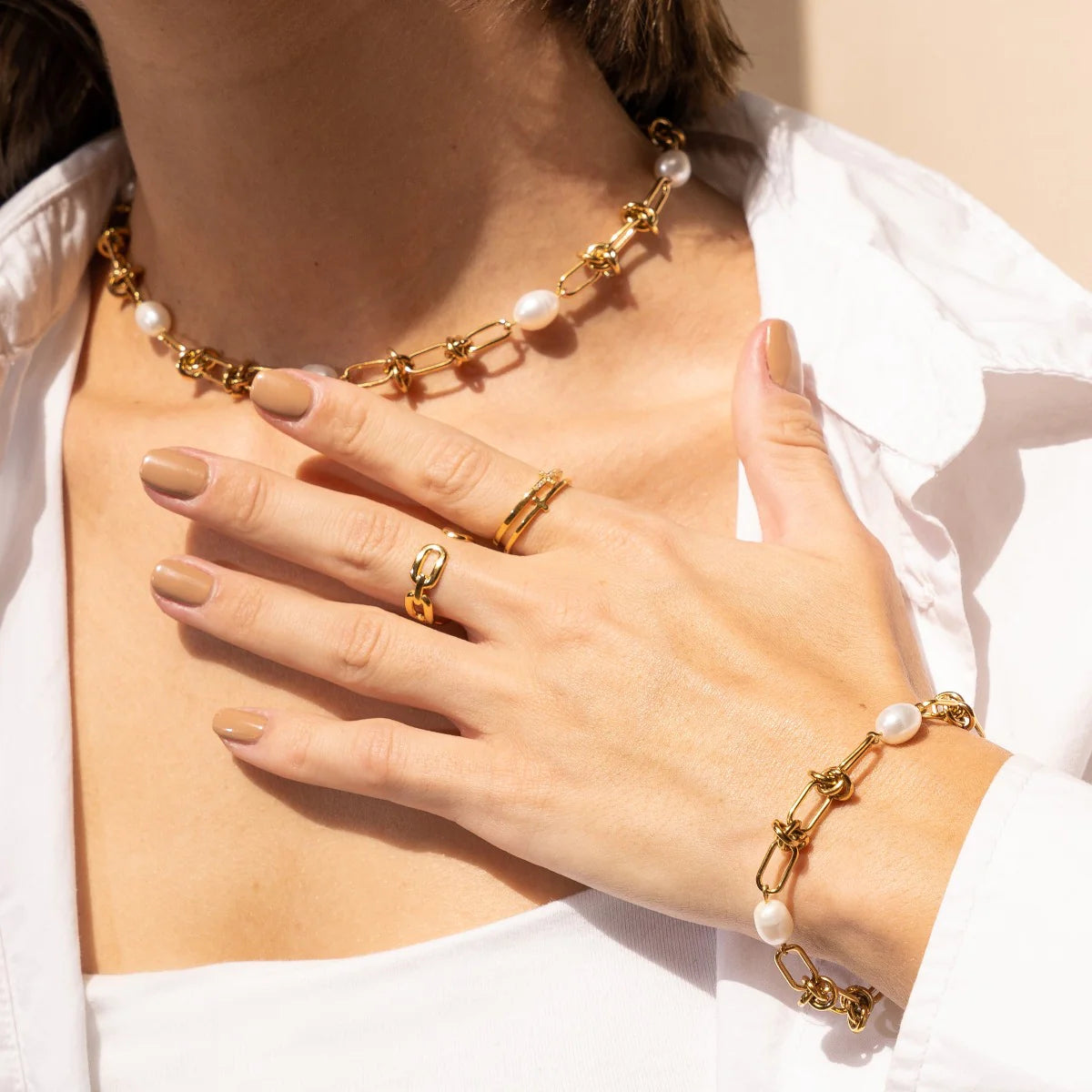 Lunaria Knot &amp; Pearl Necklace – 18K Gold Triple Plated