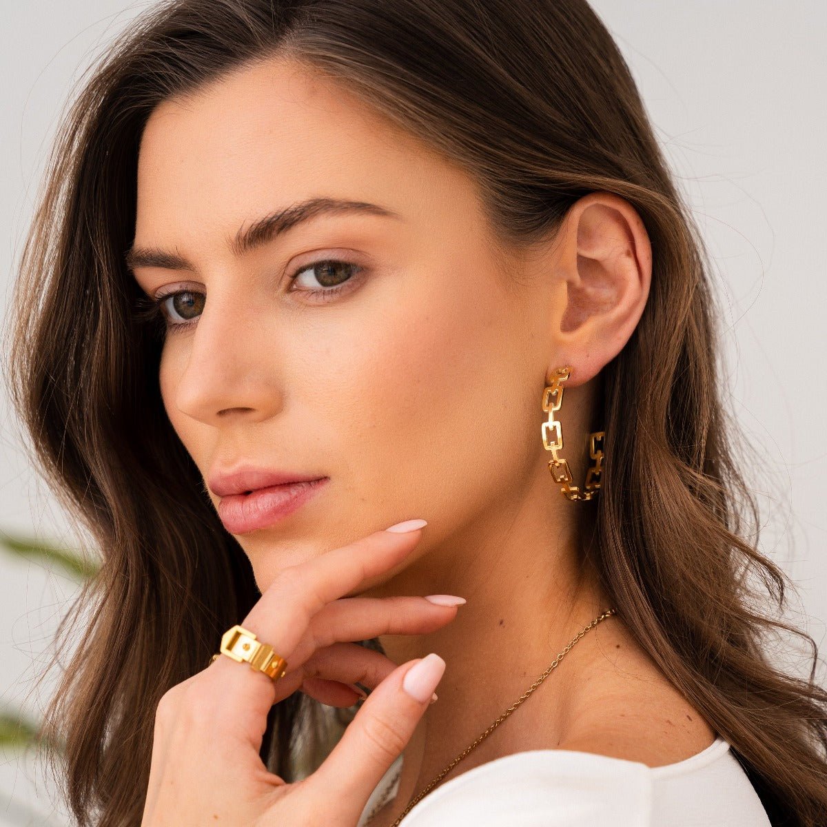 Isola Hoop Earrings – 18K Gold Plated