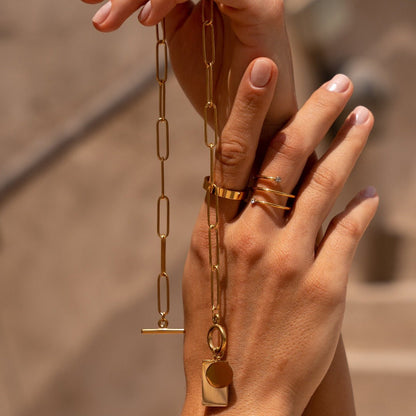 Lunare Geometric Pendant Necklace – 18K Gold Triple Plated 