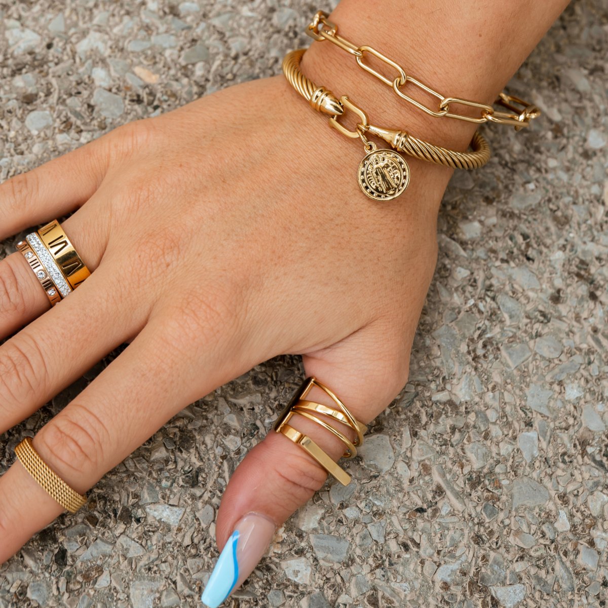 Benedict Cross Pendant Cuff – 18K Gold Plated | Rosarat