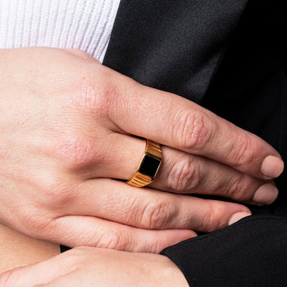 Noir Statement Ring – 18K Gold Plated