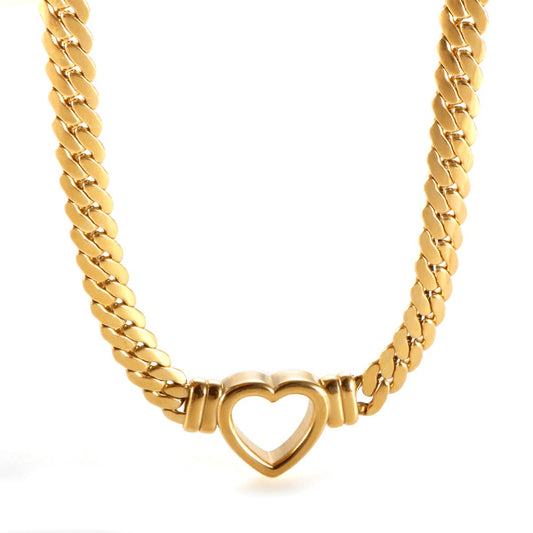 Minimalist Heart Necklace – 18K Gold Plated 