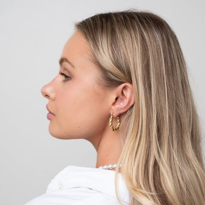 Serena Twisted Hoop Earrings – 18K Gold Plated