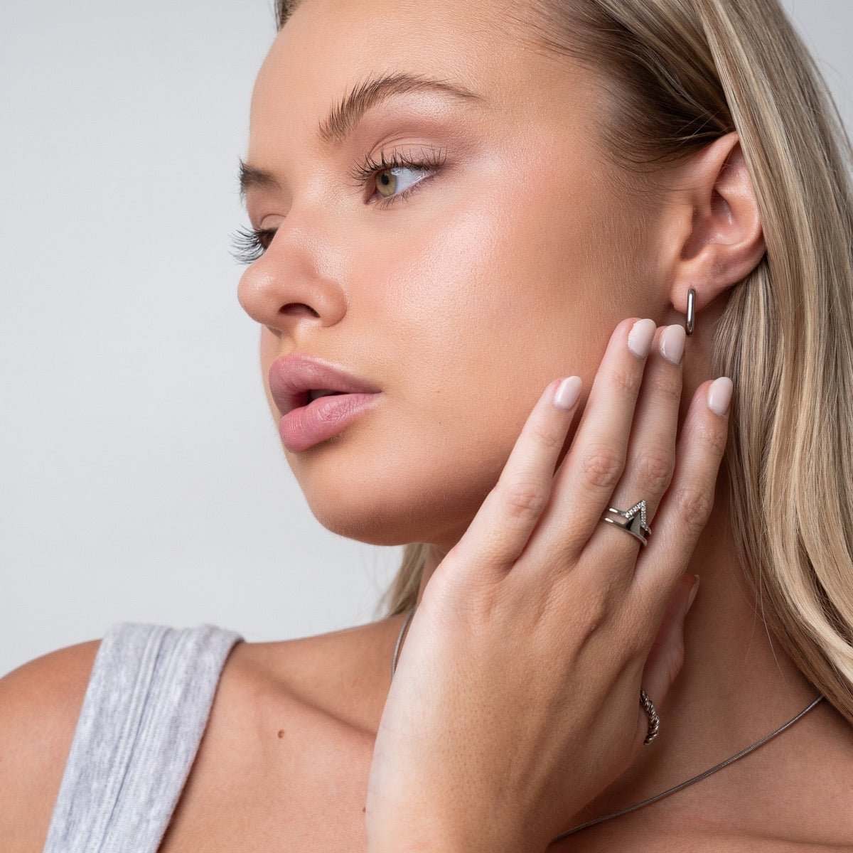 Squared Hoop Earrings – Silver Edition