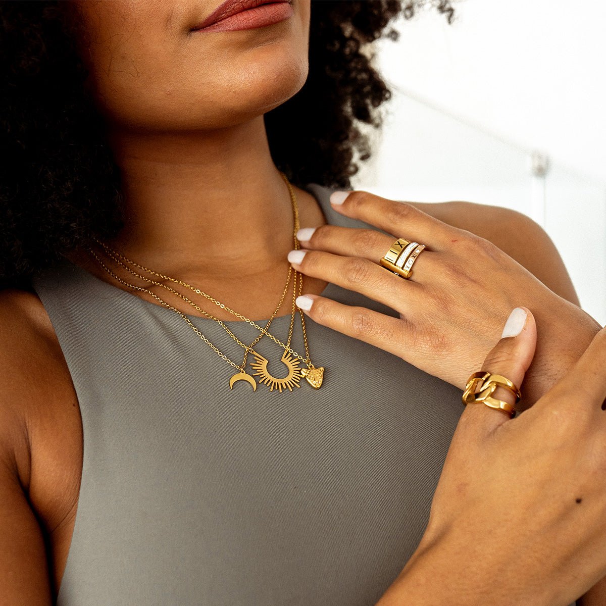 Vetra Spike Pendant Necklace – 18K Gold Triple Plated 