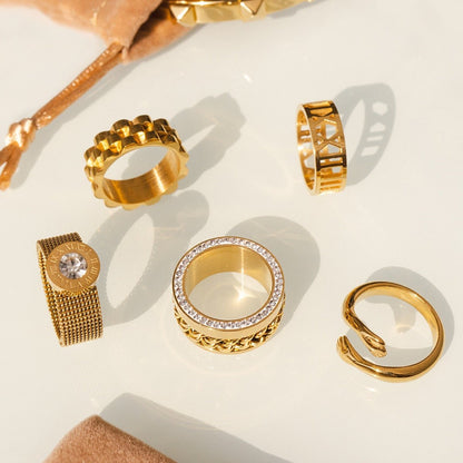 Zircon Link Ring – 18K Gold Plated 