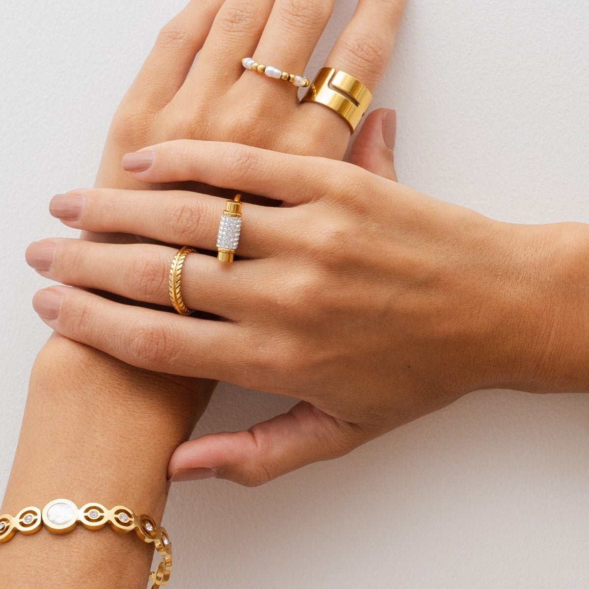 Lumia Spinning Ring – 18K Gold Plated