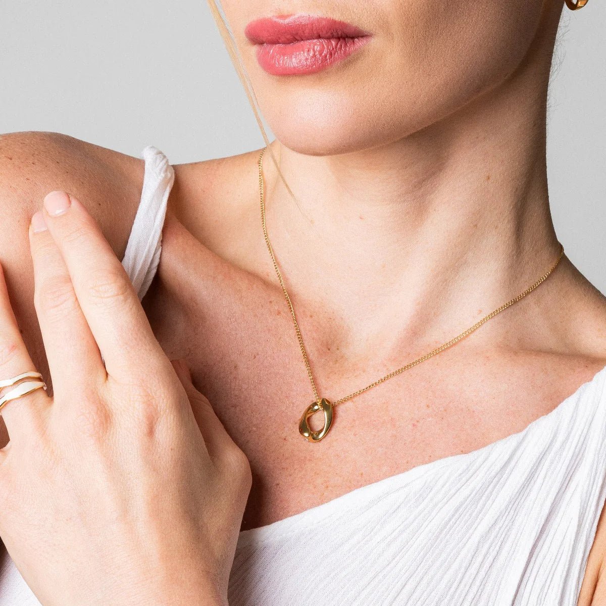 18k Gold Plated Link Pendant Necklace 