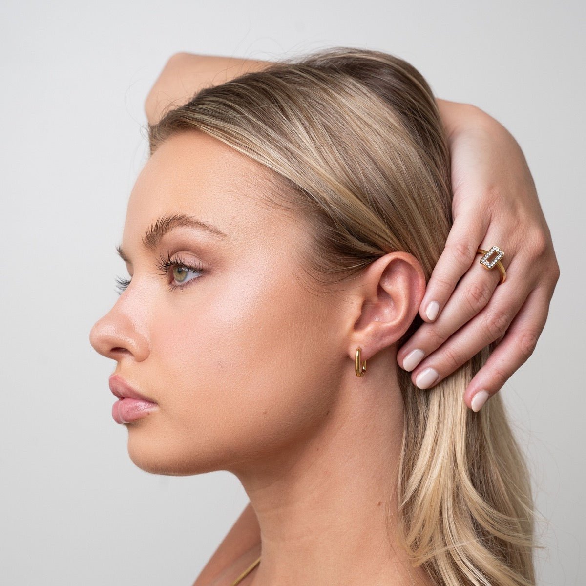 Liora Square Hoop Earrings – 18K Gold Plated 