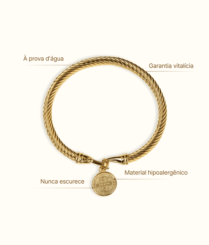 Benedict Cross Pendant Cuff – 18K Gold Plated | Rosarat