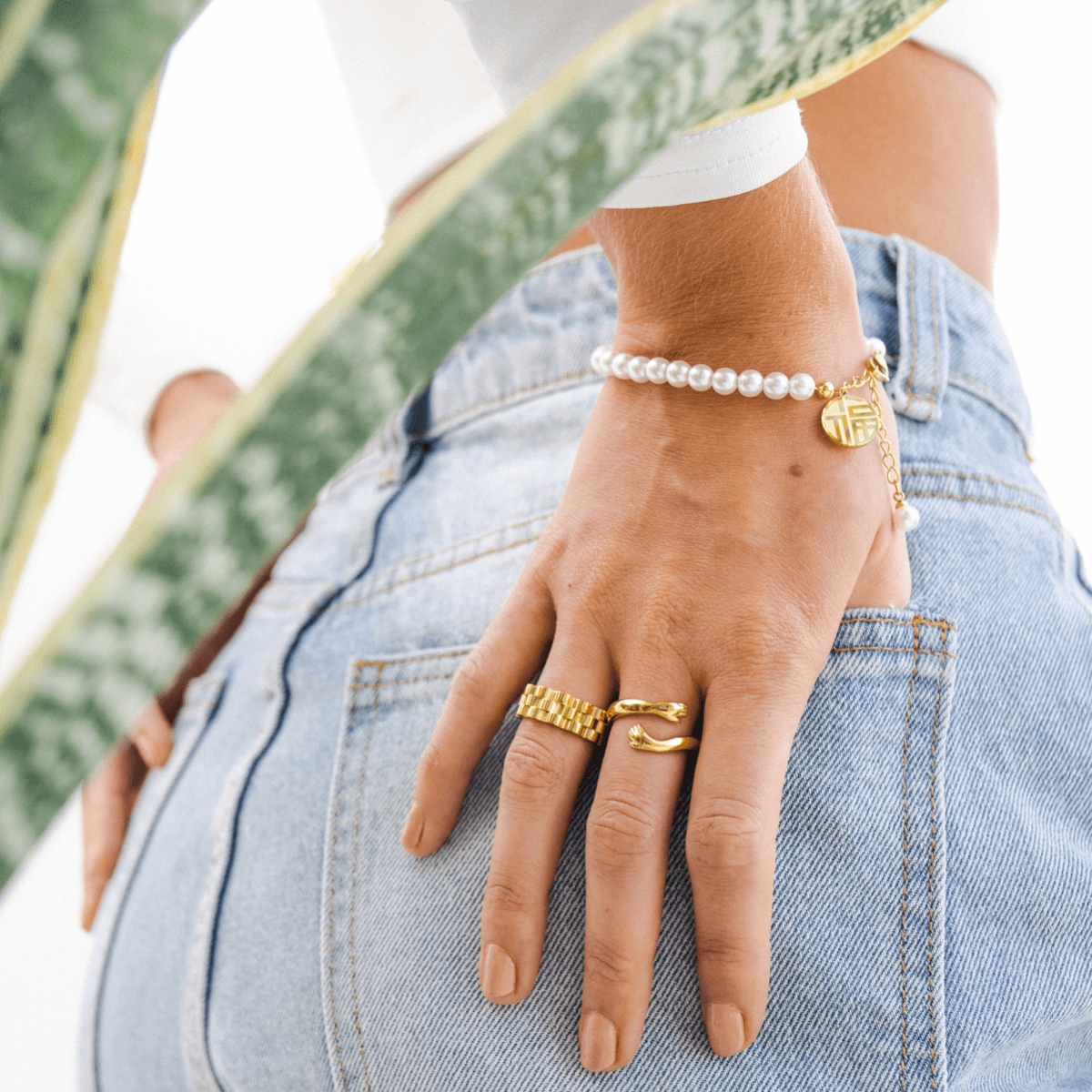 Embrace Hug Ring – 18K Gold Plated 