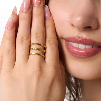 Lova Ring
