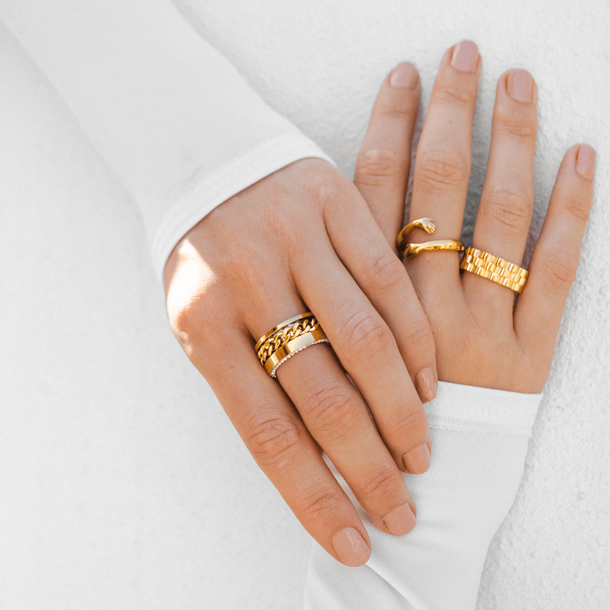 Zircon Link Ring – 18K Gold Plated 