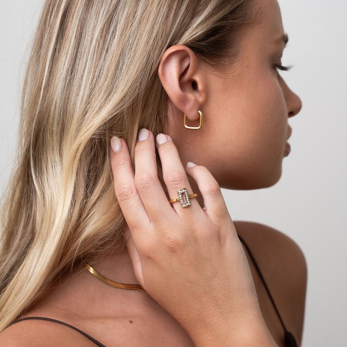 Liora Square Hoop Earrings – 18K Gold Plated 