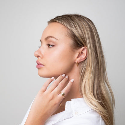 Arden Textured Hoop Earrings – 18K Gold Plated