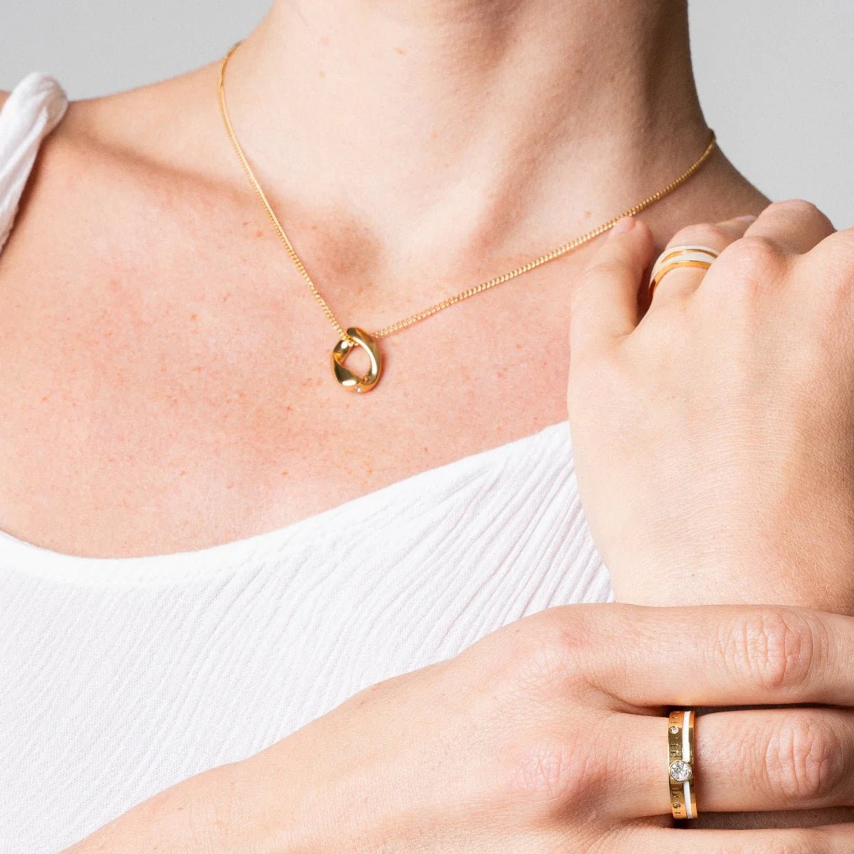 18k Gold Plated Link Pendant Necklace 