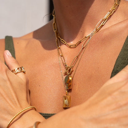 Lunare Geometric Pendant Necklace – 18K Gold Triple Plated 