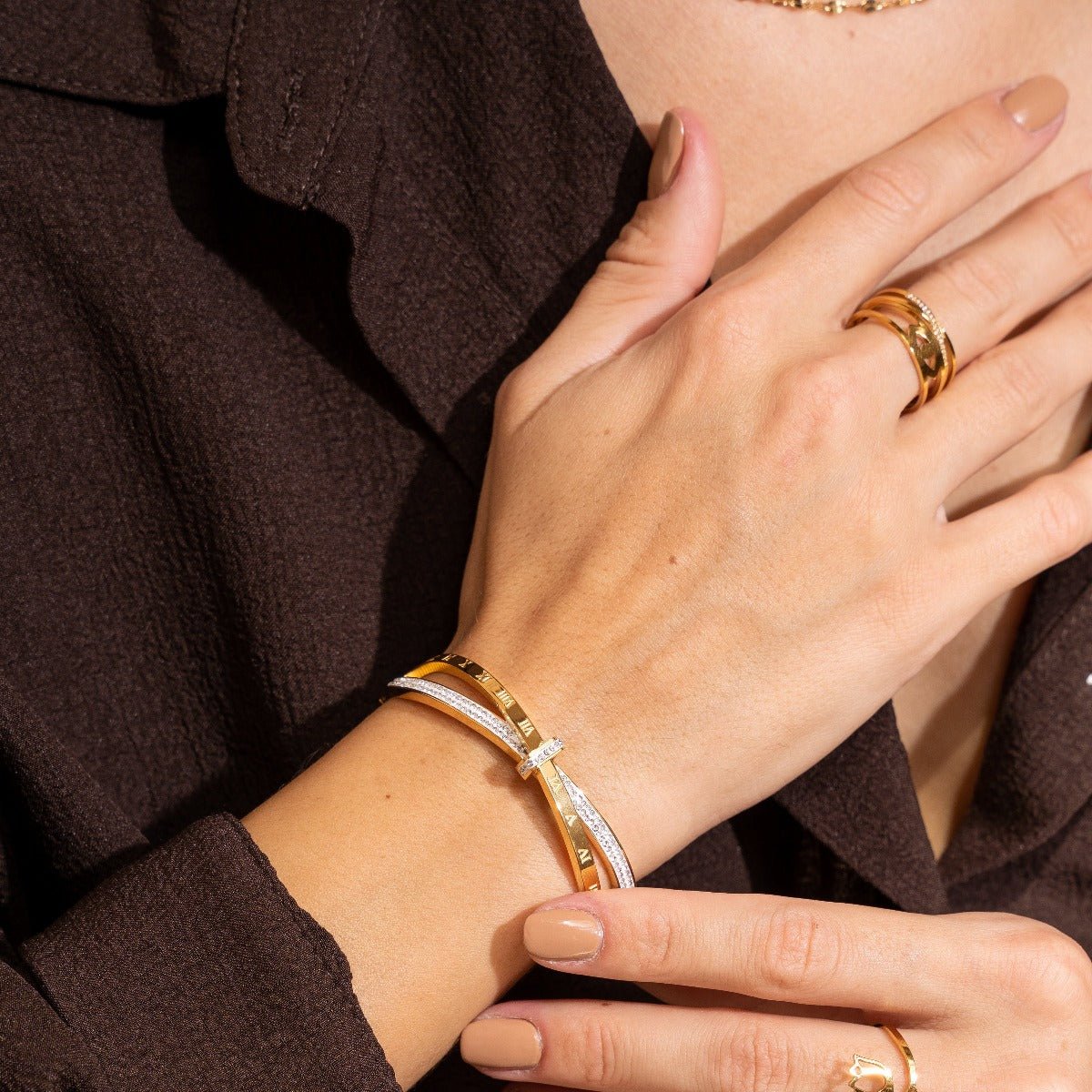 Roman Majesty Cuff – 18K Gold Plated with Zirconia | Rosarat 